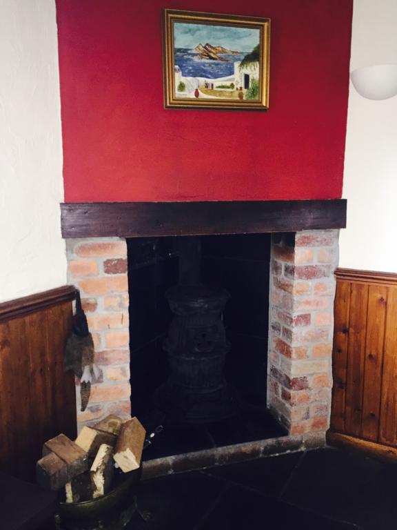 The Nags Head Tredegar Bed & Breakfast Nant-y-bwch Dış mekan fotoğraf